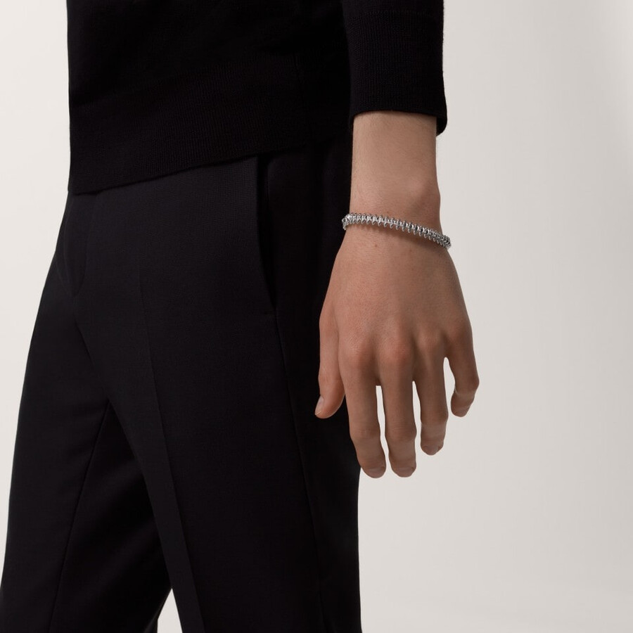 clash de cartier bracelet medium model