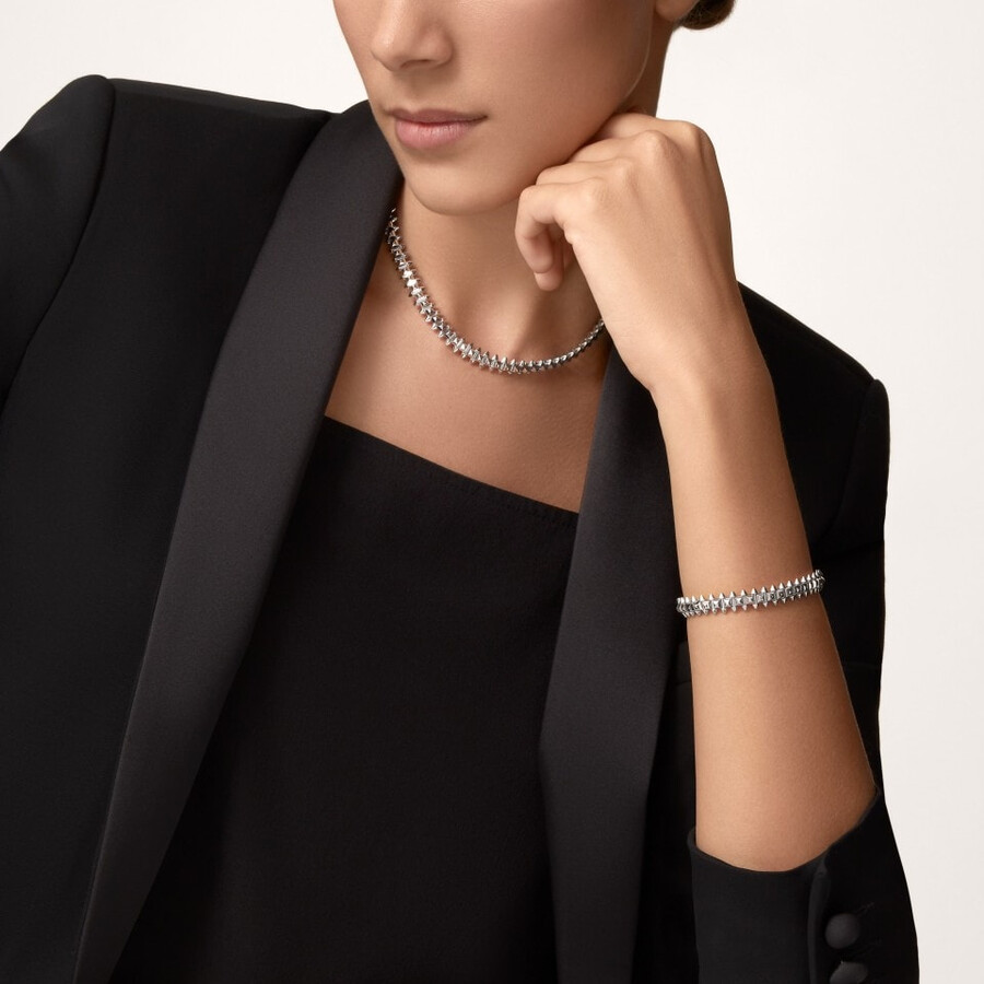 clash de cartier bracelet medium model