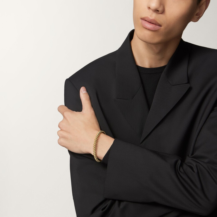 clash de cartier bracelet medium model