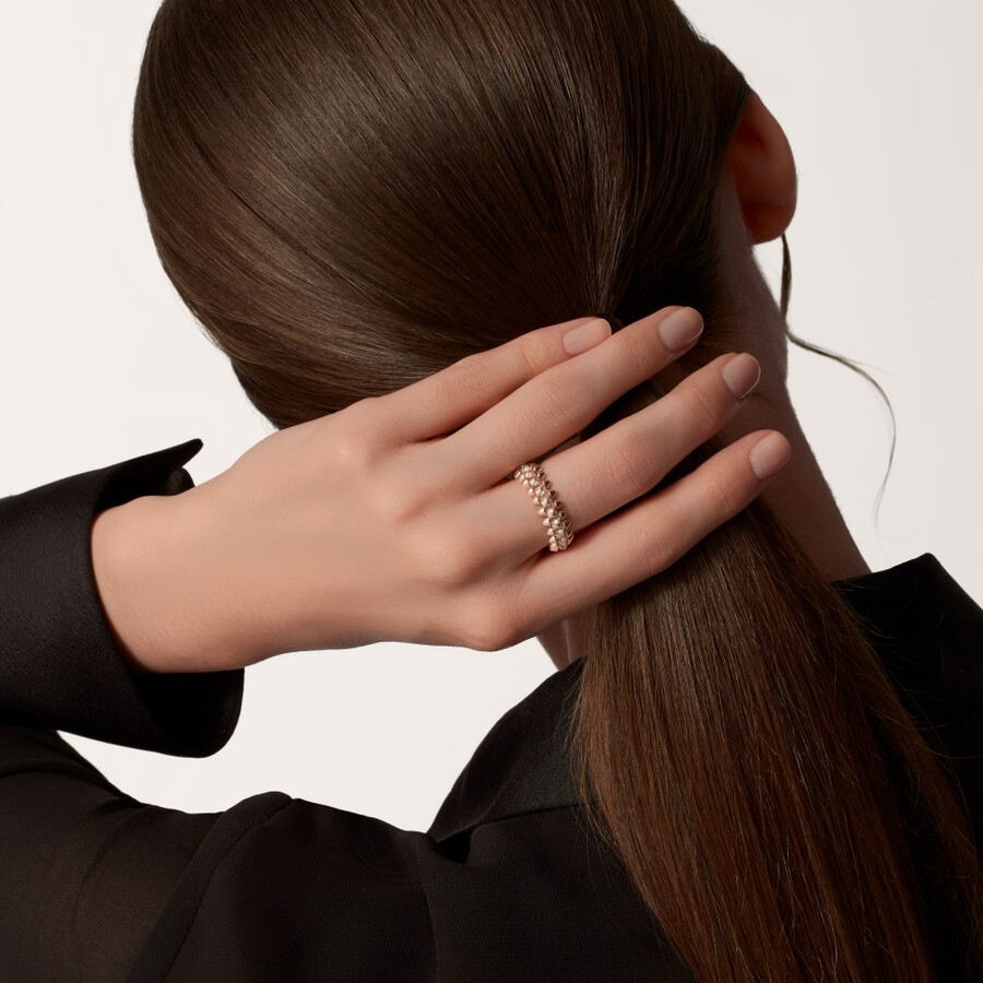 clash de cartier ring small model paved