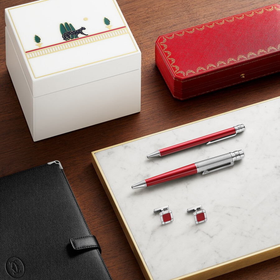 santos de cartier cufflinks