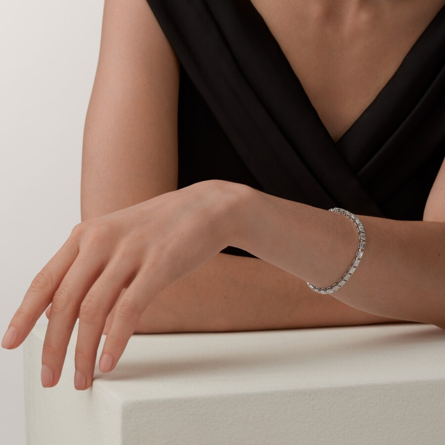 essential lines bracelet emerald-cut diamonds