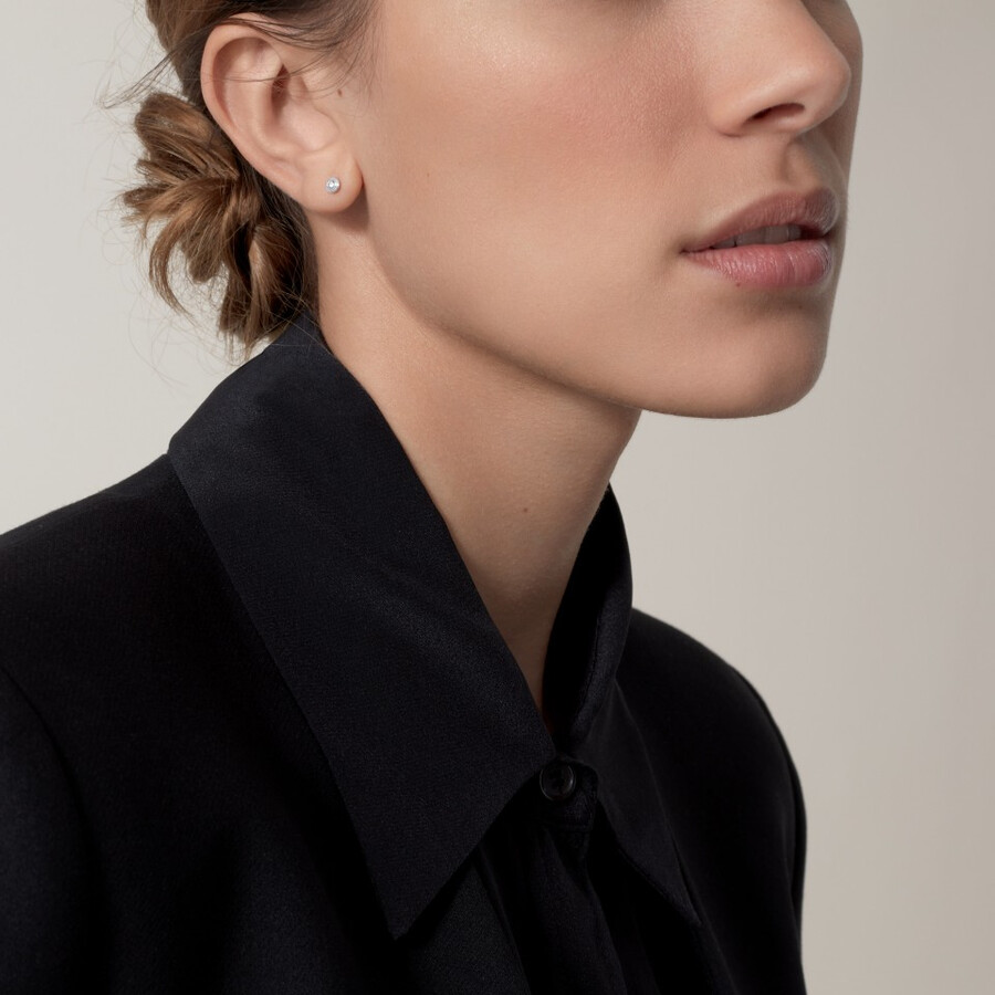 cartier damour stud earrings 2 diamonds small model
