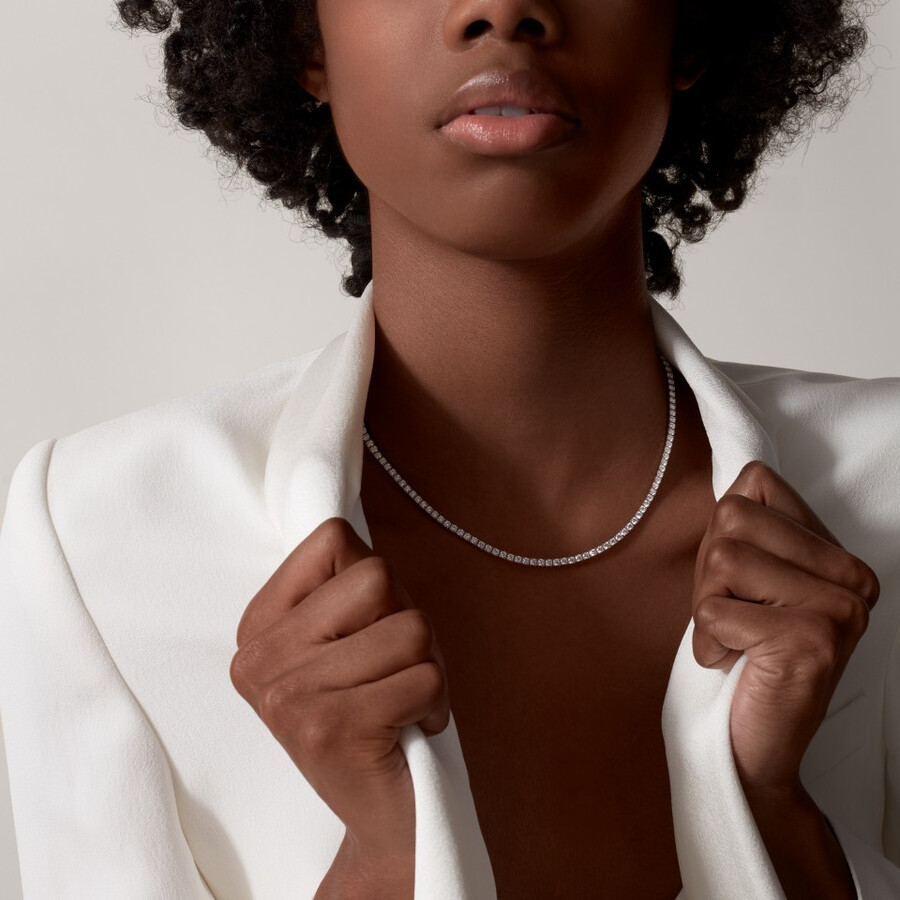lignes essentielles necklace brilliant-cut diamonds