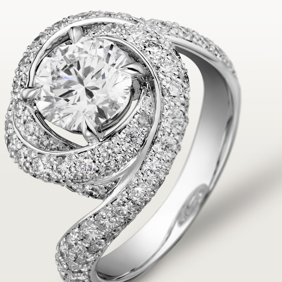trinity ruban solitaire brilliant-cut diamond paved