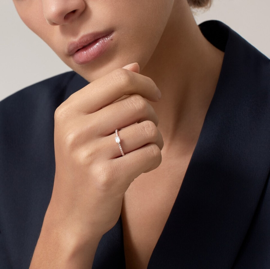 etincelle de cartier ring emerald-cut diamond paved