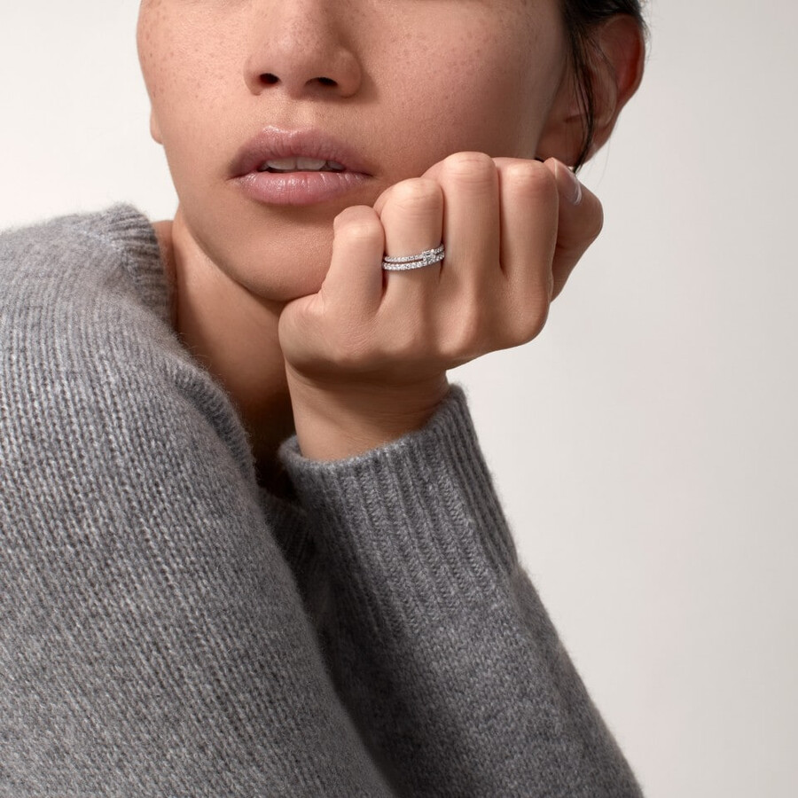 etincelle de cartier ring emerald-cut diamond paved