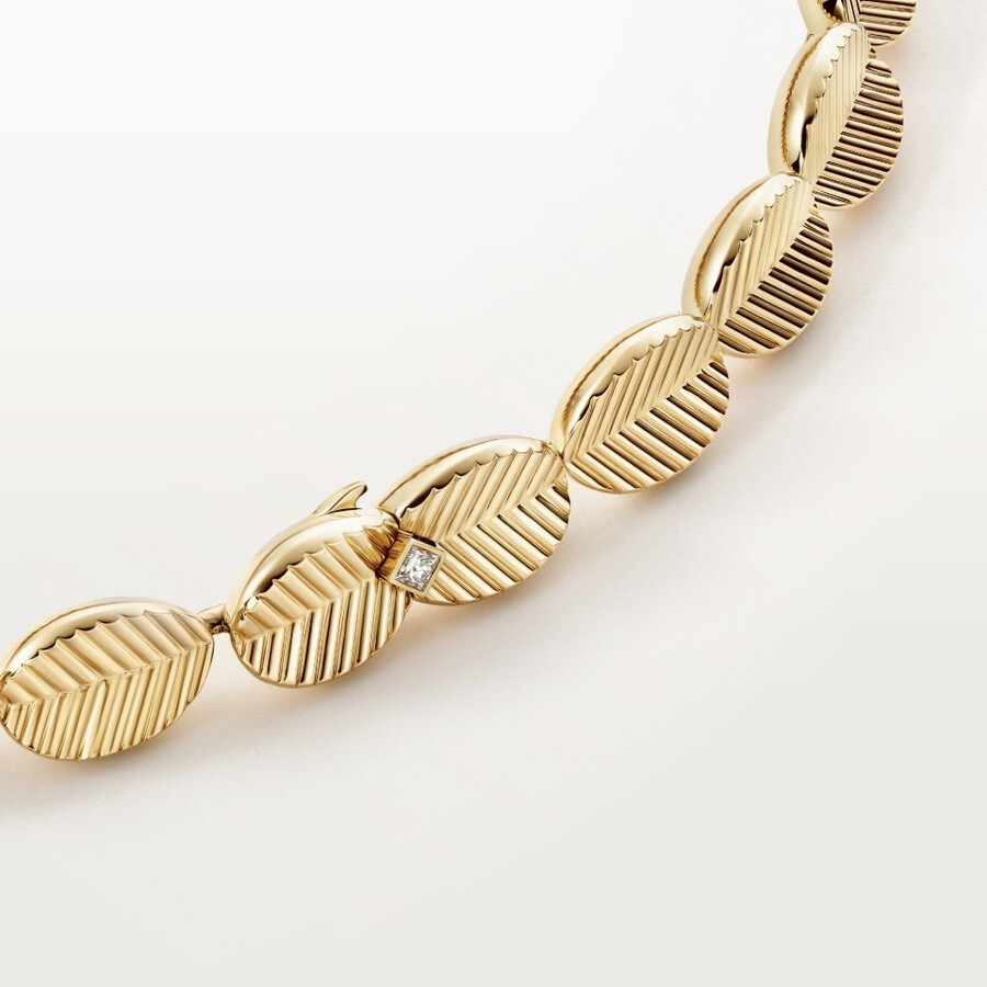 grain de café necklace semi-paved
