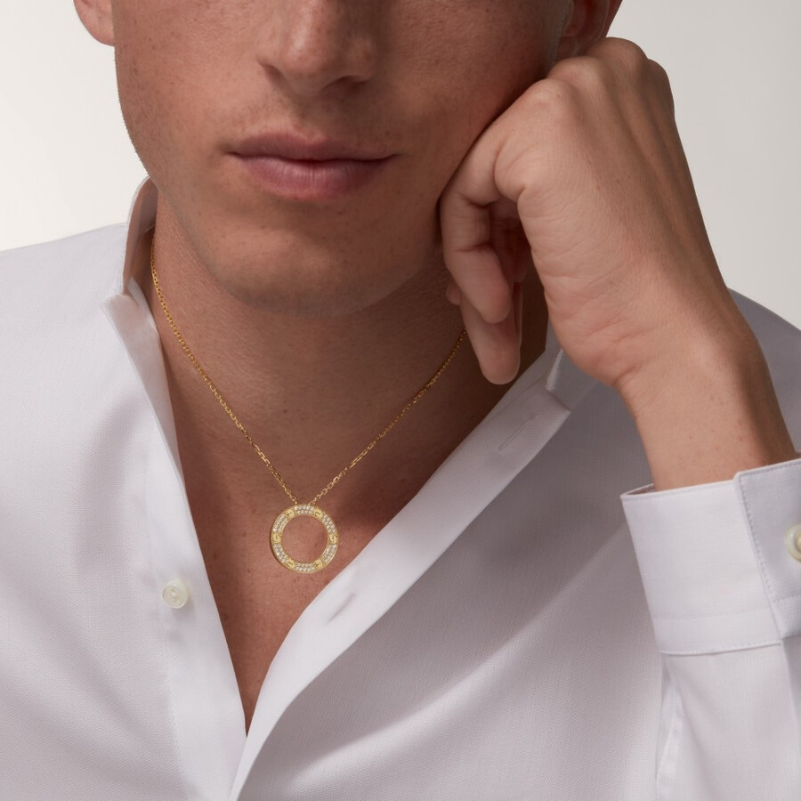 love pendant paved