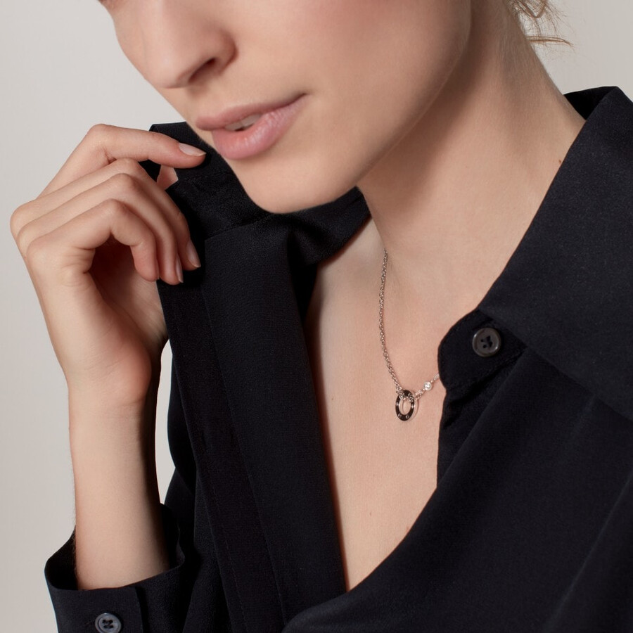 love pendant 2 diamonds