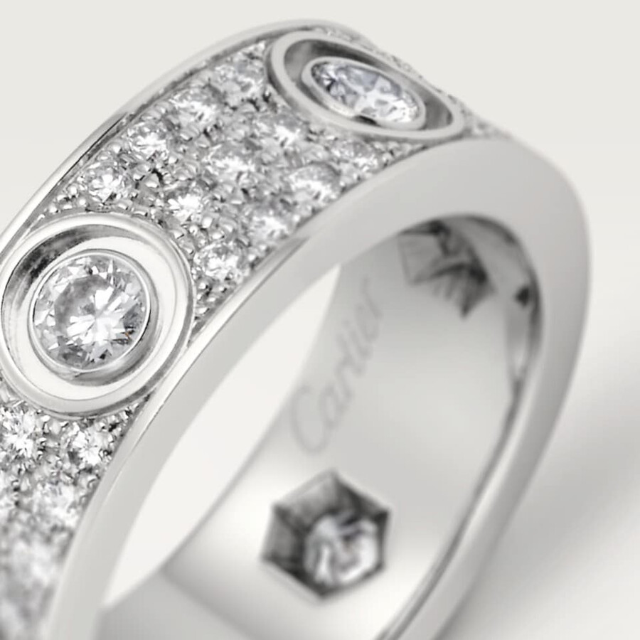 love ring classic model paved 6 diamonds