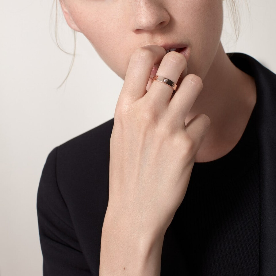 love ring small model 1 diamond