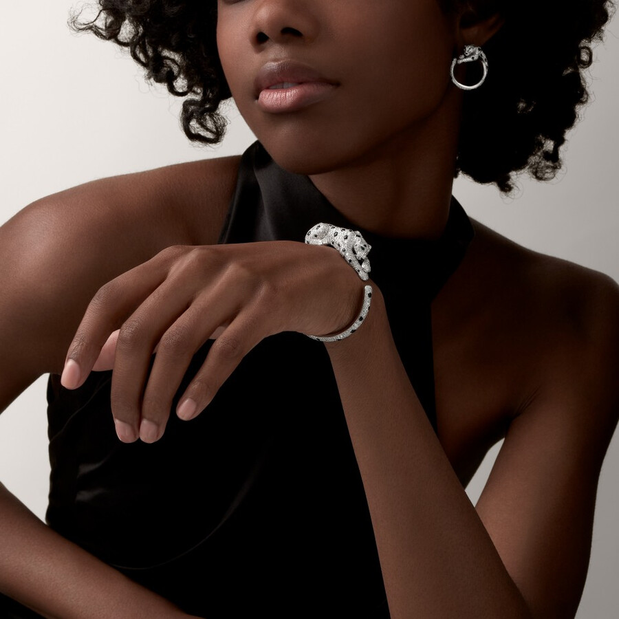 panthère de cartier hoop earrings paved
