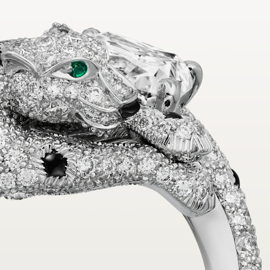 panthère de cartier ring cushion-cut diamond paved