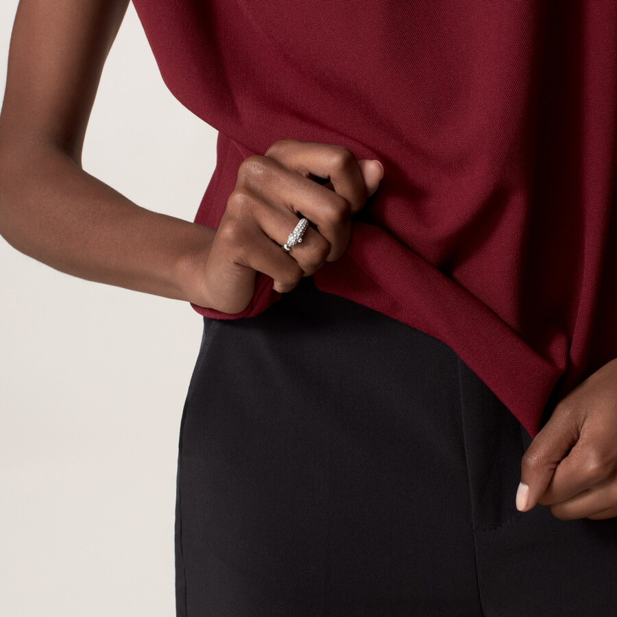 panthère de cartier ring small model half-paved
