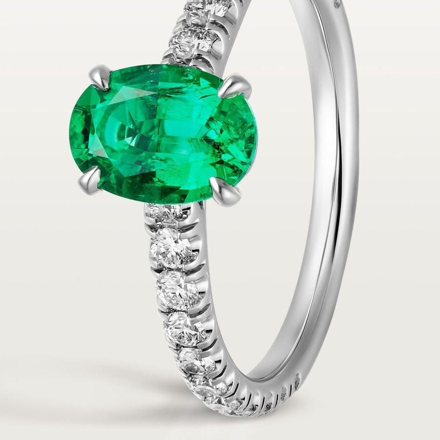 1895 solitaire oval-cut emerald paved