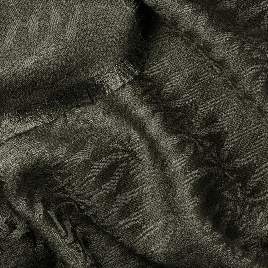 c de cartier shawl
