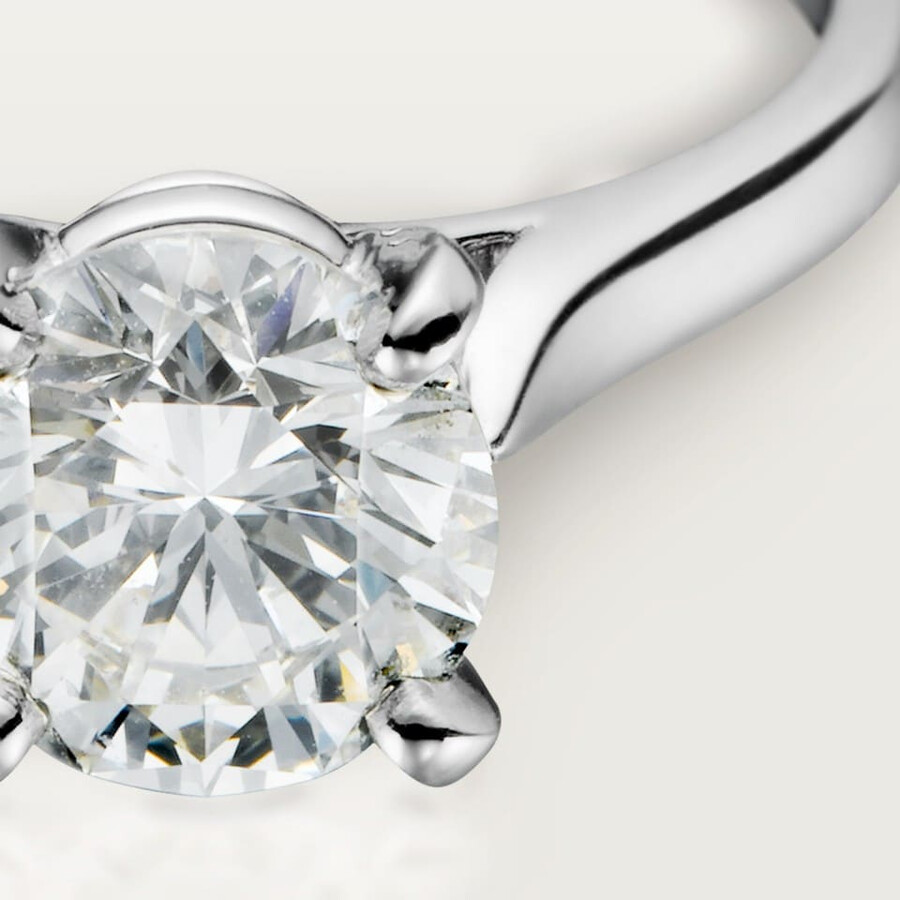 1895 solitaire brilliant-cut diamond