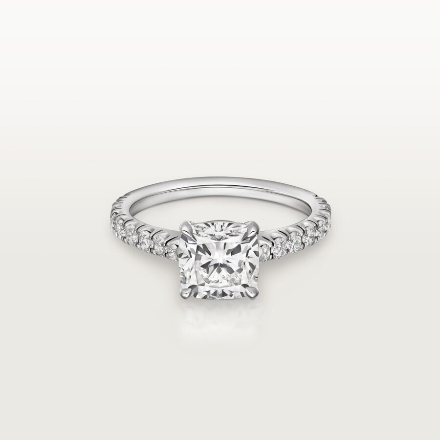 1895 solitaire cushion-cut diamond paved