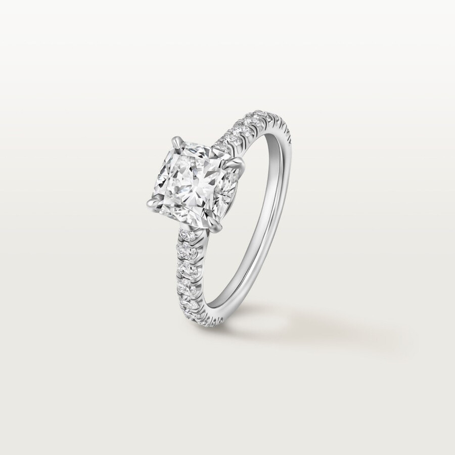 1895 solitaire cushion-cut diamond paved