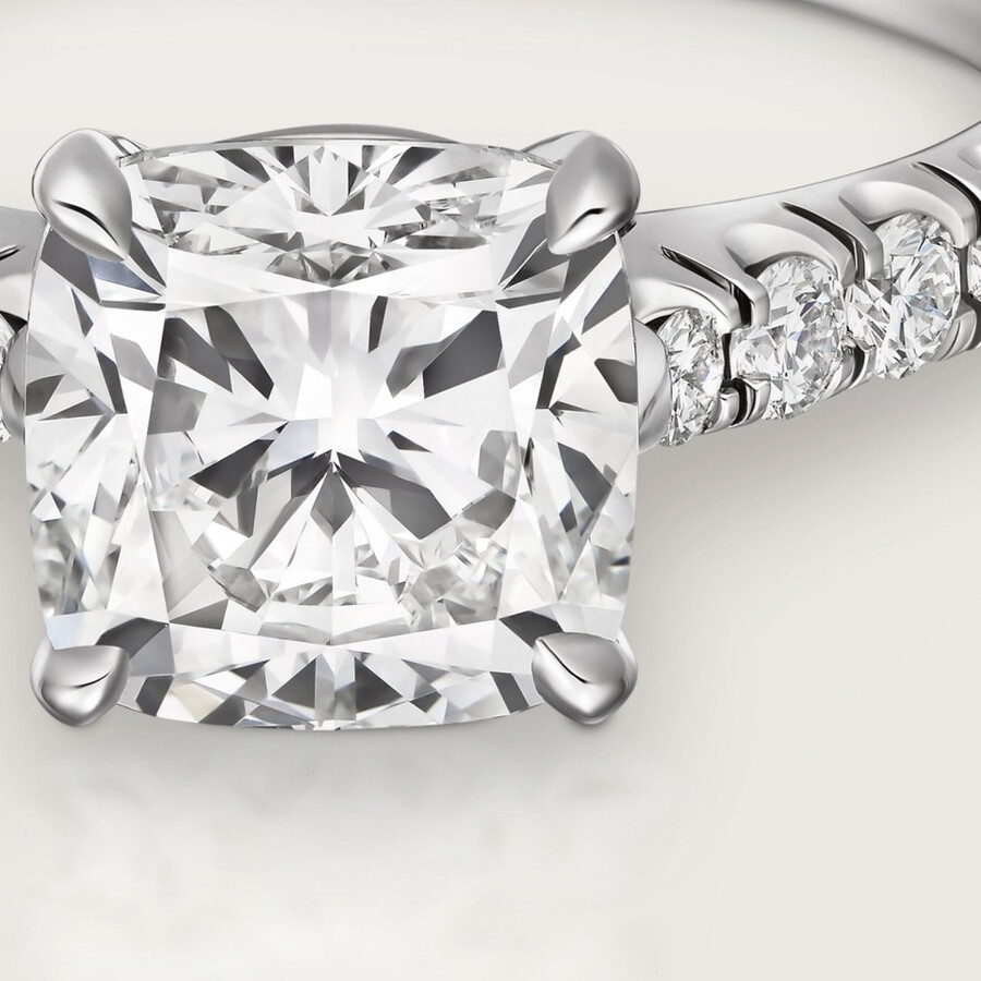 1895 solitaire cushion-cut diamond paved