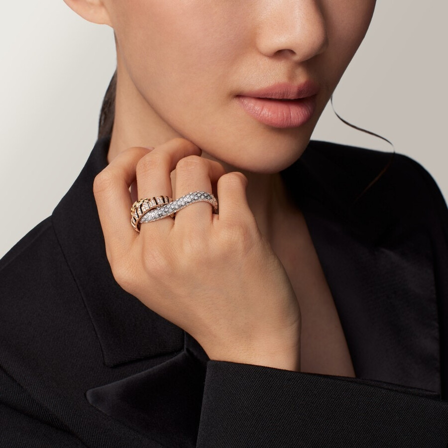 trinity two-finger ring lacquer paved